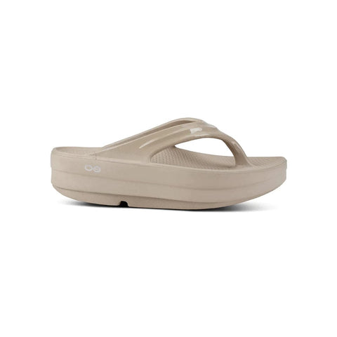 OOFOS Women's OOmega 1410-NOMAD